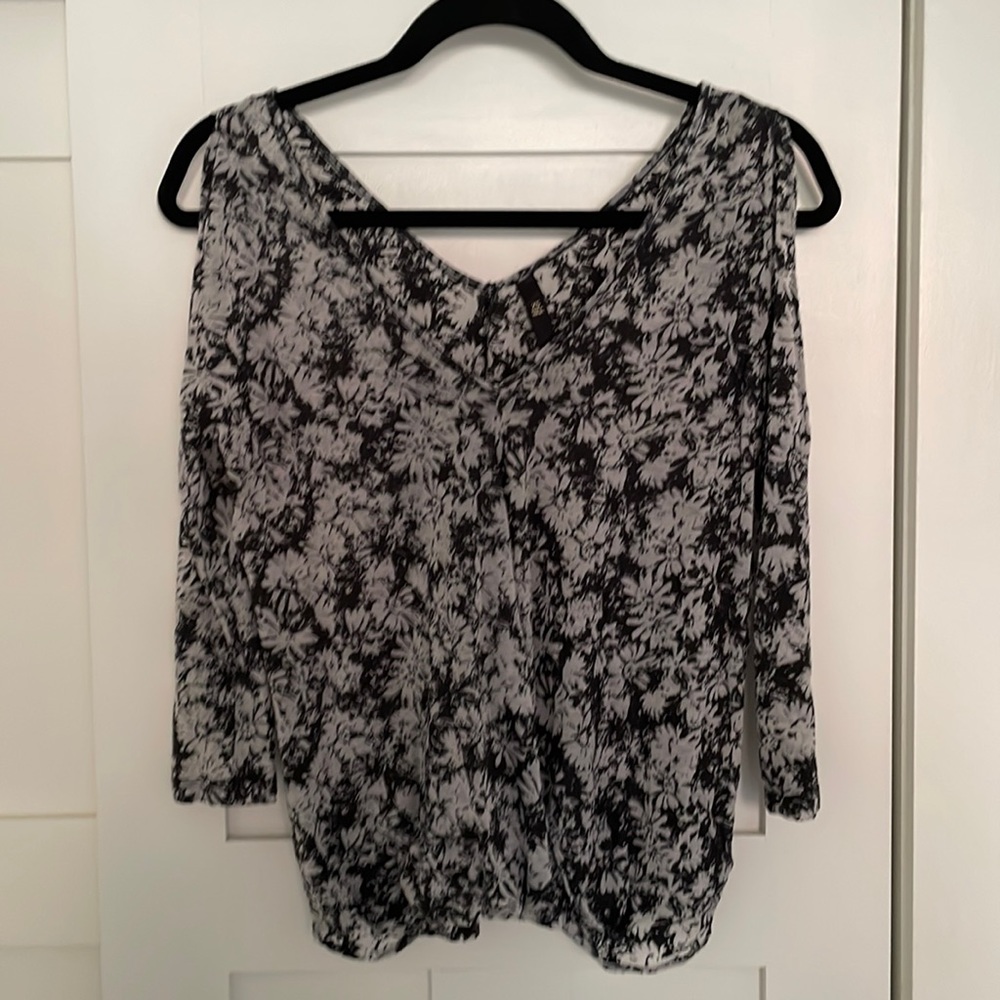 Jessica Simpson Cold Shoulder Floral Print Blouse XS